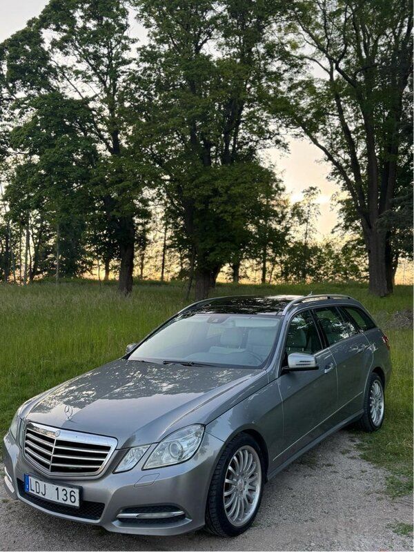 Silver Begagnad 2011 Mercedes E350 Avantgarde Kombi | 99 000 kr - Bild 1/4