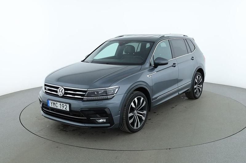 Grå Begagnad 2018 VW Tiguan Allspace Highline SUV | 299 000 kr (Bra pris) - Bild 1/3