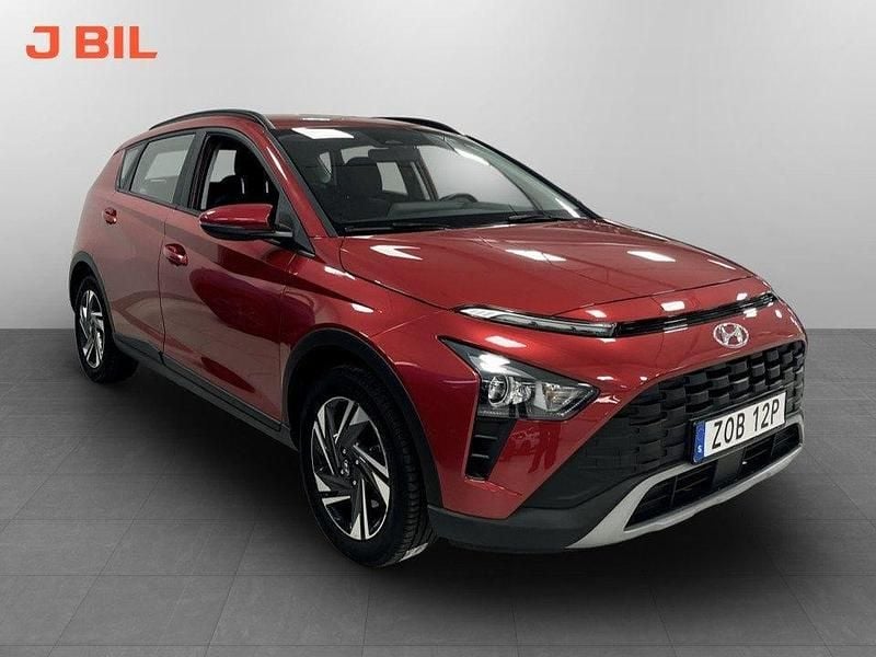 Röd Begagnad 2022 Hyundai Bayon Essential SUV | 169 900 kr (Marknadspris) - Bild 1/3