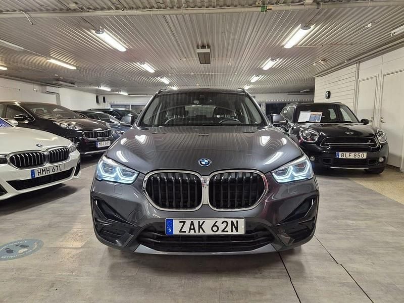 Begagnad BMW X1 Sport Line 220 HK (161 kW) 2022 Grå SUV