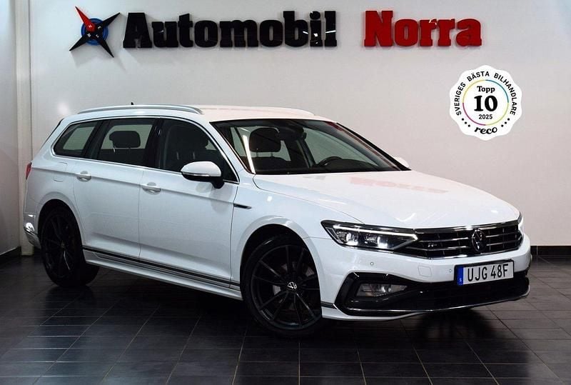 Vit Begagnad 2021 VW Passat R-line Kombi | 264 900 kr (Marknadspris) - Bild 1/2