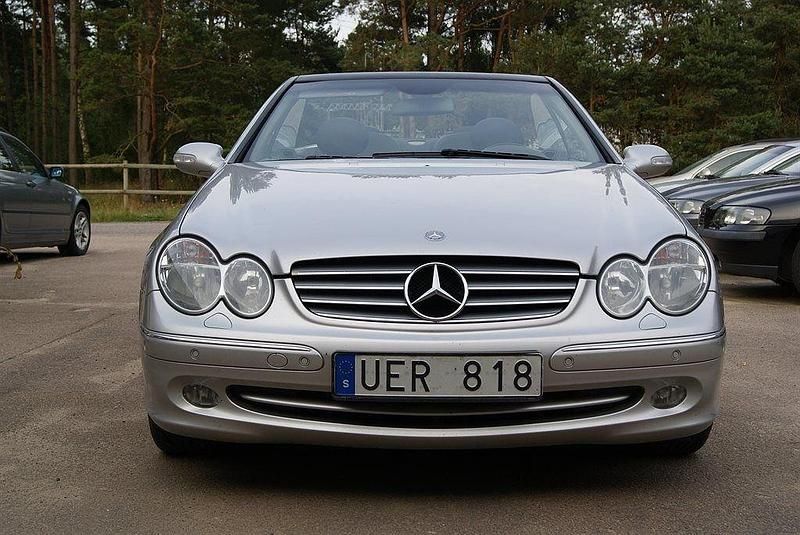 Begagnad Mercedes CLK200 164 HK (120 kW) 2003 Ljusgrå Cab