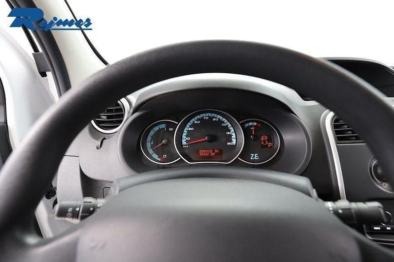 Begagnad Renault Kangoo 44 kW (60 HK) 2022 Mineralvit qng Minibuss