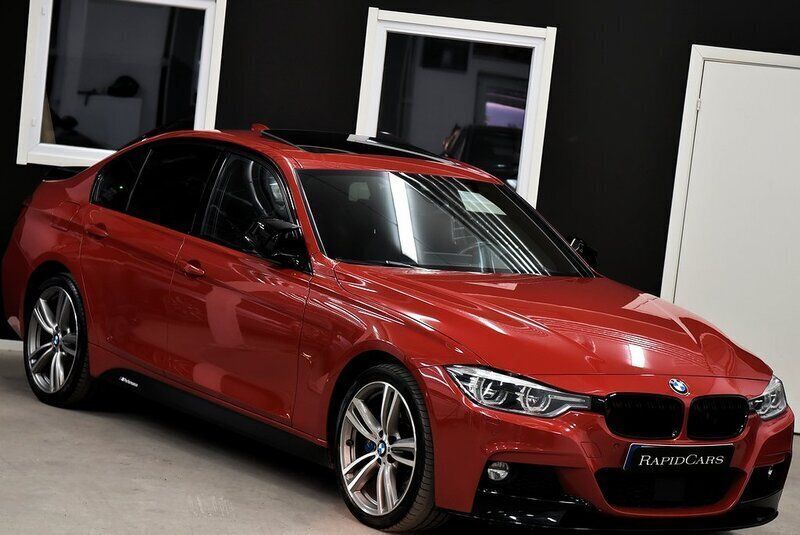 Röd Begagnad 2015 BMW 335 M Sport Sedan | 309 900 kr (Marknadspris) - Bild 1/4