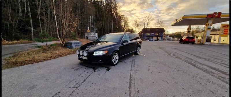 Begagnad 2013 Volvo V70 Kombi | 87 900 kr (Marknadspris) - Bild 1/4
