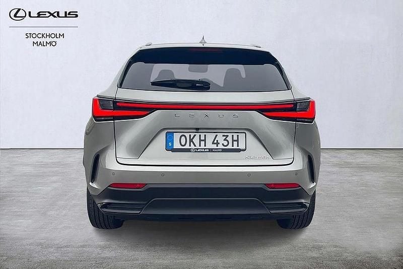 Begagnad Lexus NX350h Executive Line 245 HK (180 kW) 2022 Ljusgrå SUV