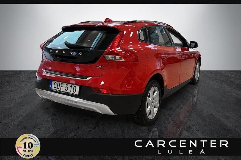 Begagnad Volvo V40 CC Kinetic 120 HK (88 kW) 2018 Röd Kombi