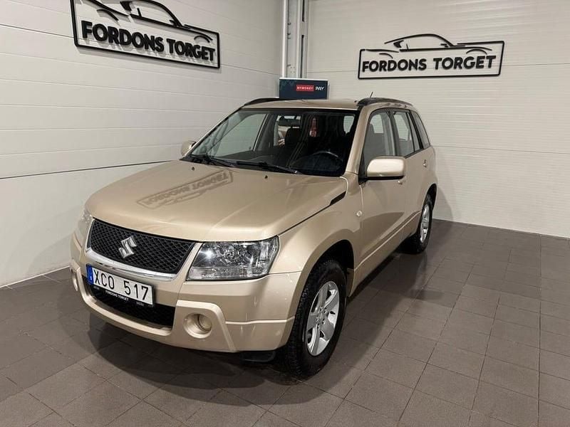 Ljusbrun Begagnad 2005 Suzuki Grand Vitara SUV | 59 900 kr (Marknadspris) - Bild 1/4