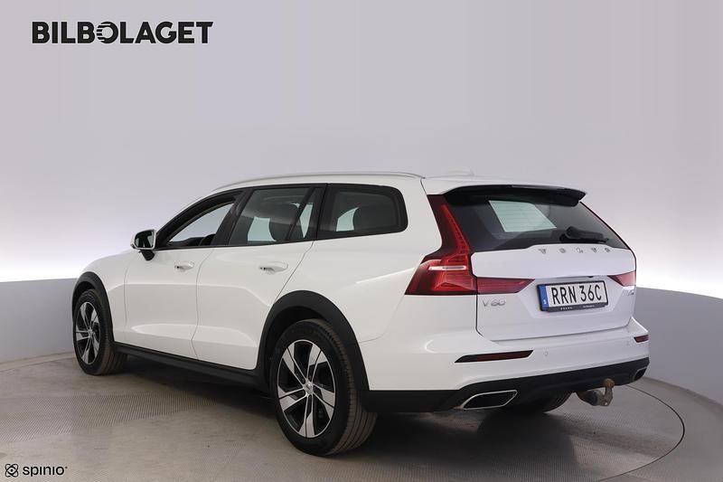 Begagnad Volvo V60 CC SE 190 HK (139 kW) 2020 Vit Kombi
