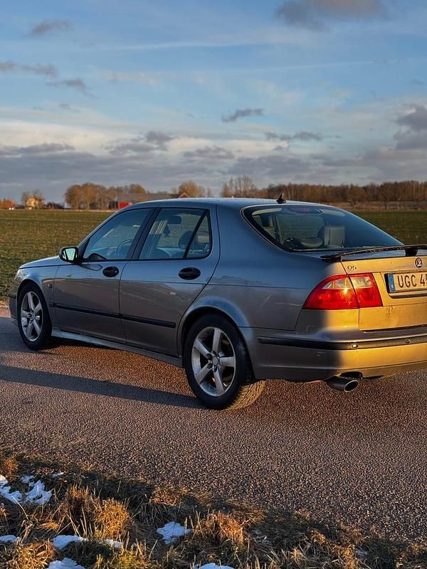 Begagnad Saab 9-5 Aero 250 HK (183 kW) 2003