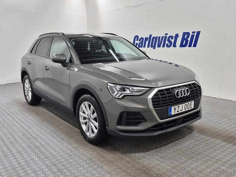 Begagnad Audi Q3 Proline 150 HK (110 kW) 2023 Chronos grå metallic SUV