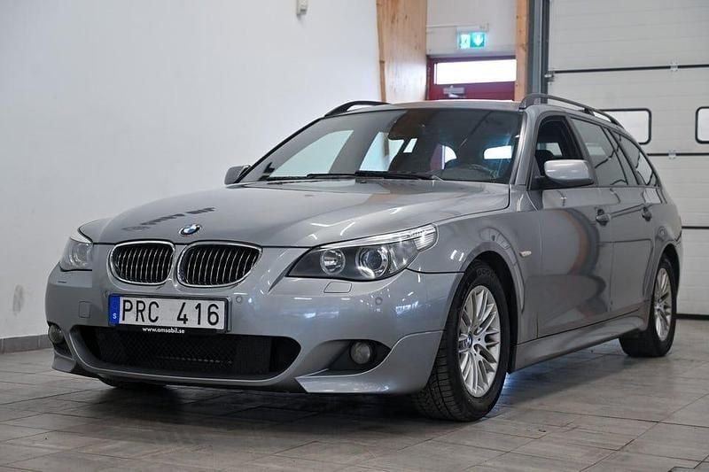 Begagnad BMW 523 M Sport 177 HK (130 kW) 2006 Ljusgrå Kombi