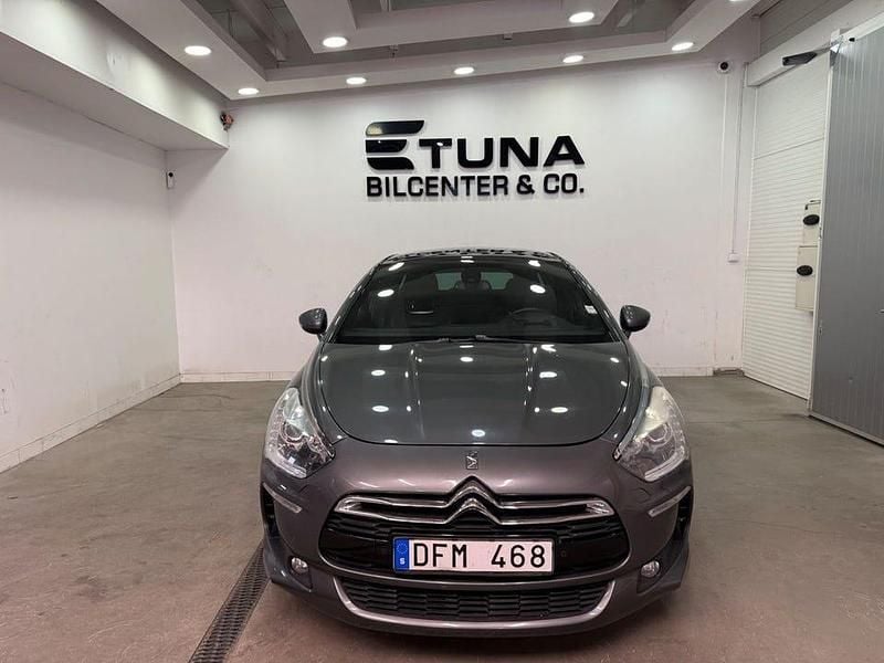 Grå Begagnad 2012 Citroën DS5 Halvkombi | 89 900 kr (Marknadspris) - Bild 1/4