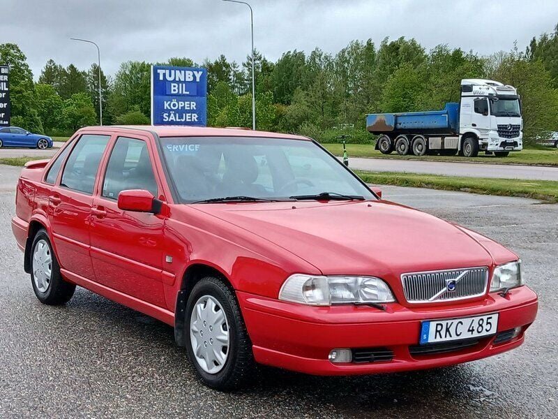 Röd Begagnad 2000 Volvo S70 Standard Sedan | 54 900 kr - Bild 1/4