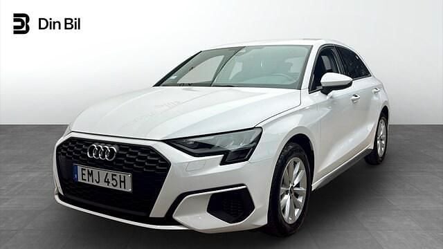 Vit Begagnad 2022 Audi A3 Proline Halvkombi | 264 000 kr (Marknadspris) - Bild 1/4