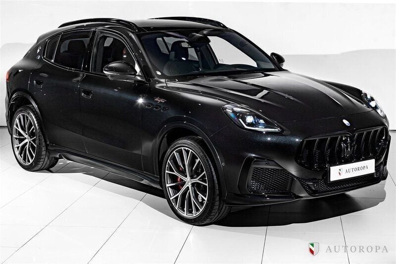 Svart Ny 2024 Maserati Grecale SUV | 1 495 000 kr - Bild 1/4