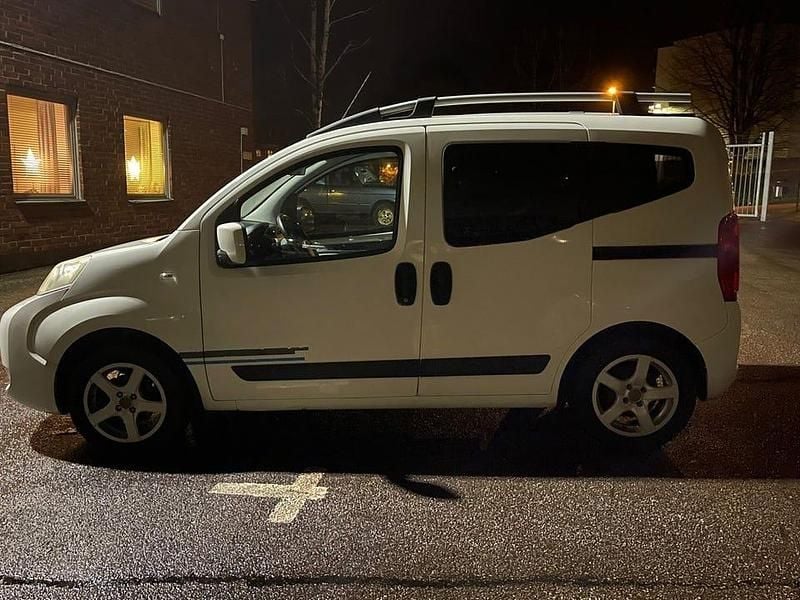Begagnad Fiat Qubo Dynamic 78 HK (57 kW) 2010 Vit Minibuss