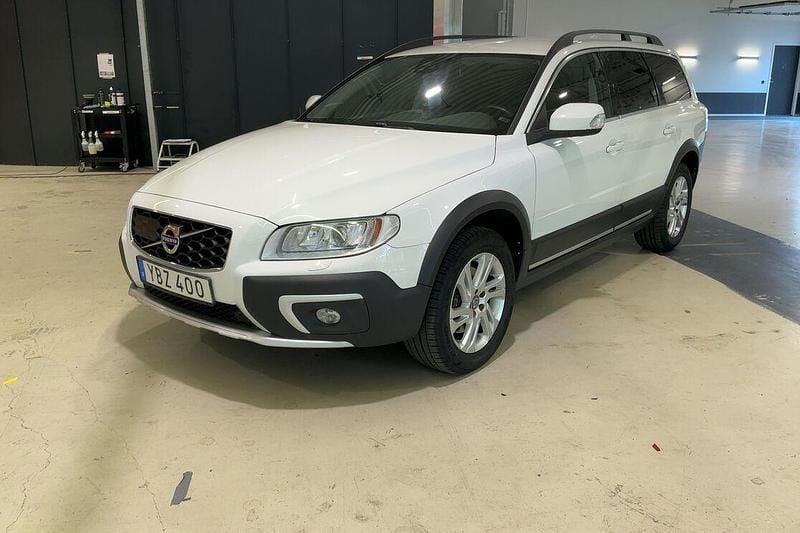 Vit Begagnad 2016 Volvo XC70 Momentum SUV | 193 000 kr (Marknadspris) - Bild 1/3