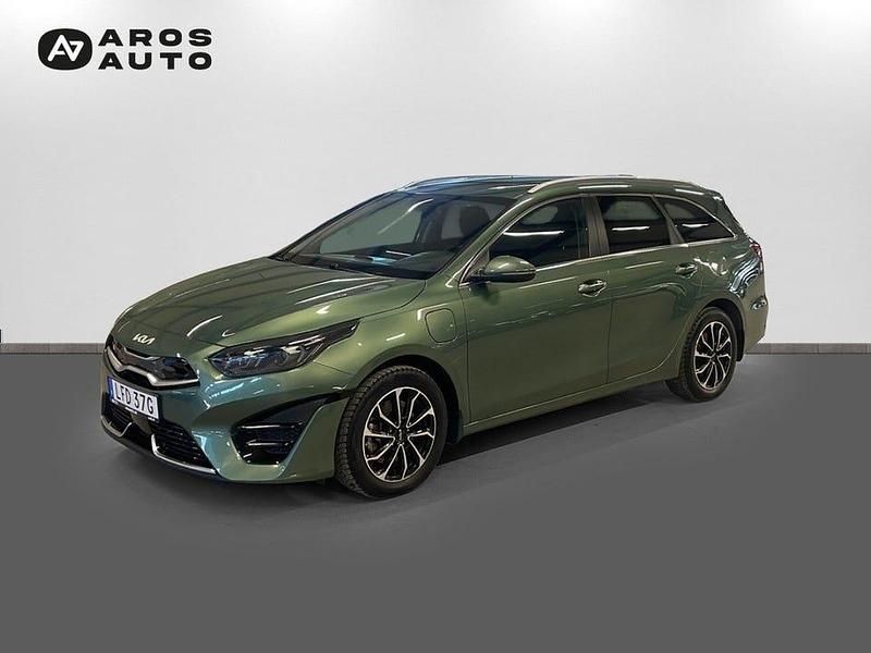 Begagnad Kia Ceed Sportswagon 141 HK (103 kW) 2024 Experience green Kombi