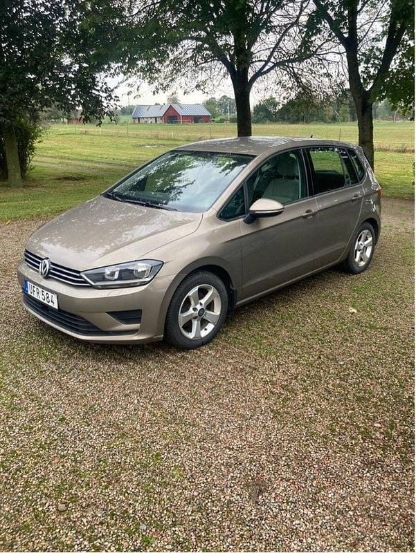 Brun Begagnad 2017 VW Golf VII Halvkombi | 90 000 kr (Bra pris) - Bild 1/4