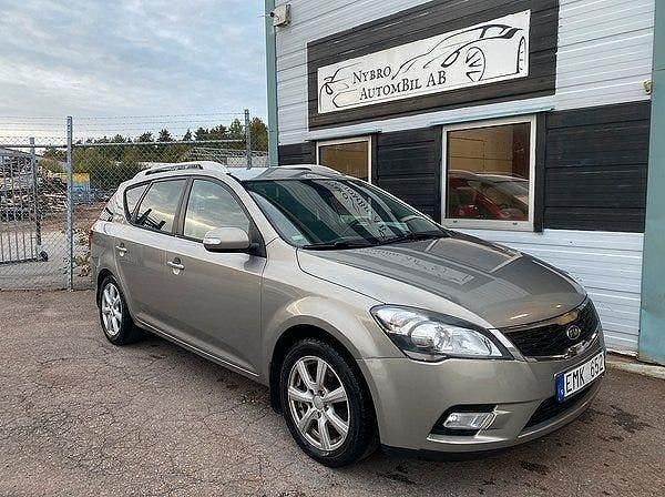 Silver Begagnad 2011 Kia Ceed Sportswagon Kombi | 44 900 kr (Marknadspris) - Bild 1/4