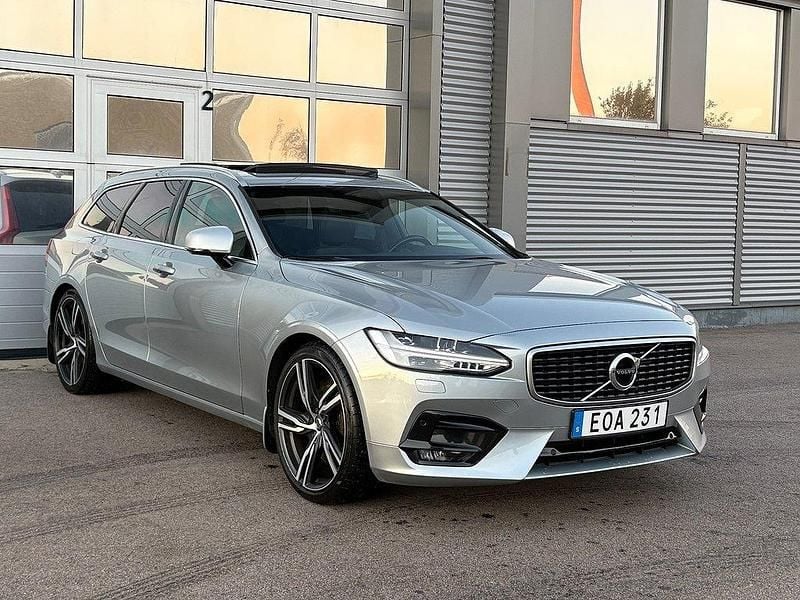 Silver Begagnad 2018 Volvo V90 R-Design Kombi | 289 900 kr (Marknadspris) - Bild 1/4