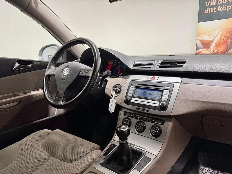 Begagnad VW Passat Comfortline 200 HK (147 kW) 2006 Grå Kombi