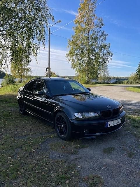Svart Begagnad 2005 BMW 320 M Sport Sedan | 38 000 kr (Marknadspris) - Bild 1/4