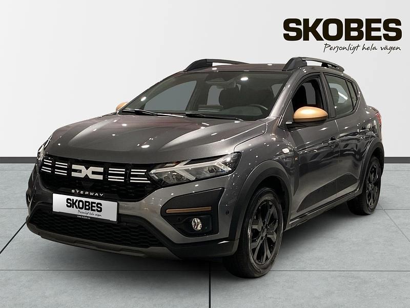 Begagnad Dacia Sandero Extreme 91 HK (66 kW) 2025 Grå SUV