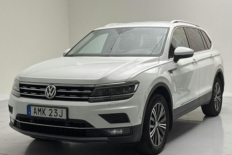 Vit Begagnad 2019 VW Tiguan Allspace SUV | 229 000 kr (Marknadspris) - Bild 1/4