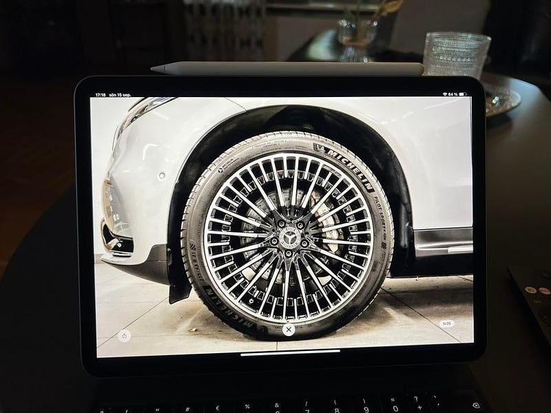 Begagnad Mercedes EQC400 300 kW (408 HK) 2021 Gray metallic SUV