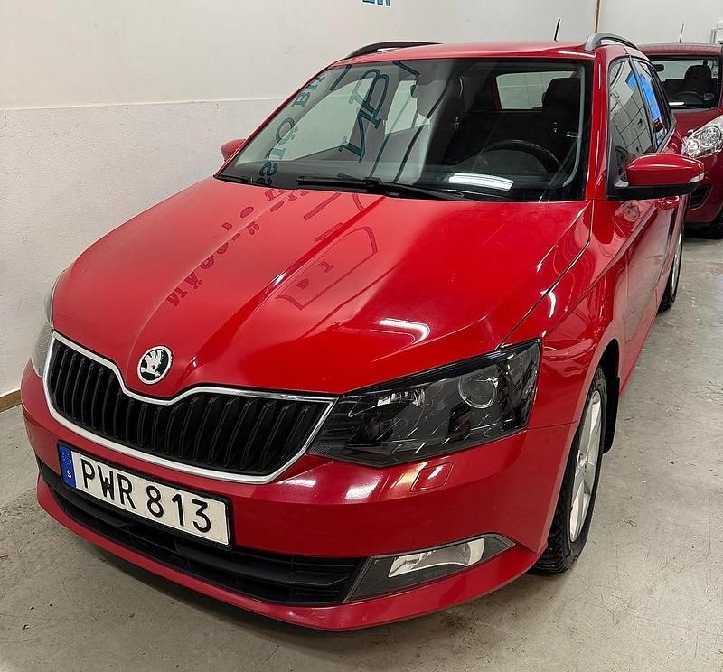 Röd Begagnad 2015 Skoda Fabia Elegance Kombi | 83 900 kr (Marknadspris) - Bild 1/4
