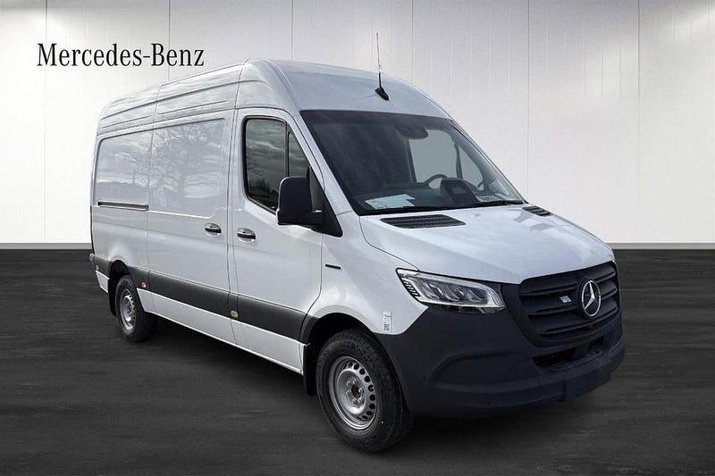 Begagnad Mercedes E-Sprinter 100 kW (136 HK) 2024 Vit (white) Van