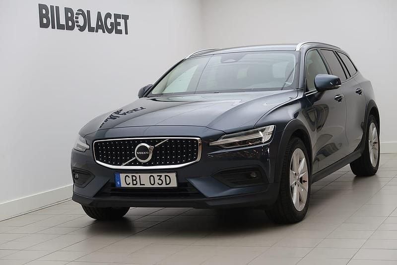Begagnad 2024 Volvo V60 CC Kombi | 409 800 kr (Marknadspris) - Bild 1/4