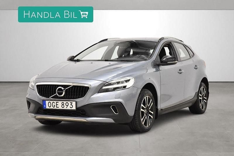 Ljusblå Begagnad 2016 Volvo V40 CC Momentum Kombi | 174 900 kr (Marknadspris) - Bild 1/4