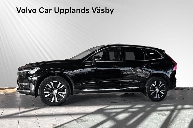 Begagnad Volvo XC60 Core 355 HK (261 kW) 2022 Svart SUV
