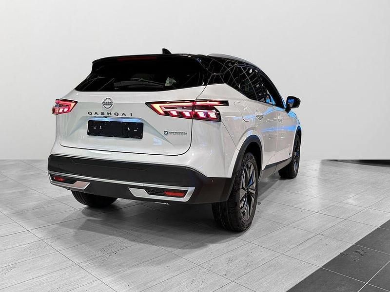 Ny Nissan Qashqai Tekna 190 HK (139 kW) 2025 Magnetic blue m svart tak SUV