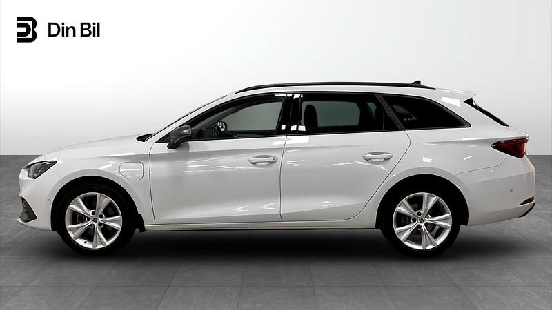 Begagnad Seat Leon FR 150 HK (110 kW) 2021 Vit Kombi