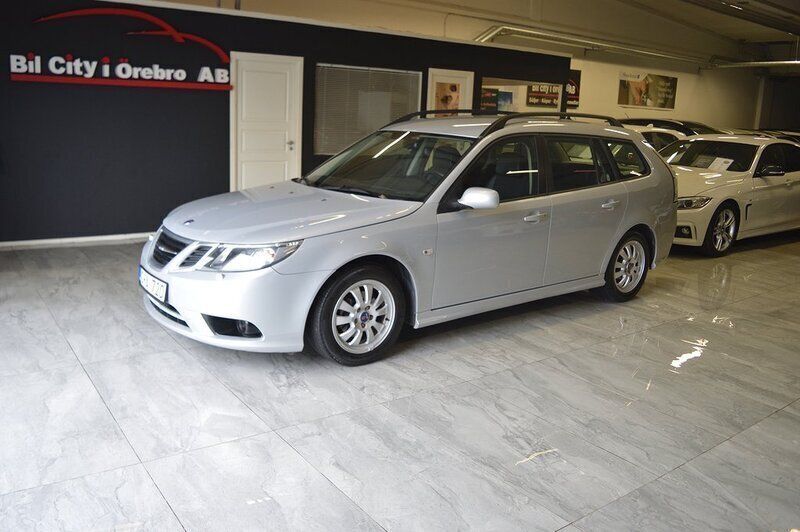 Ljusgrå Begagnad 2007 Saab 9-3 Kombi | 59 900 kr (Marknadspris) - Bild 1/4