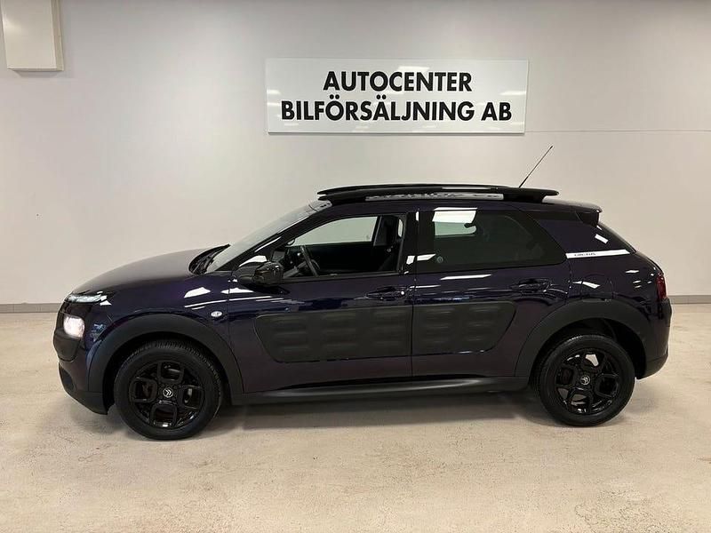 Lila (lilla) Begagnad 2017 Citroën C4 Cactus Halvkombi | 109 900 kr (Dyr) - Bild 1/4