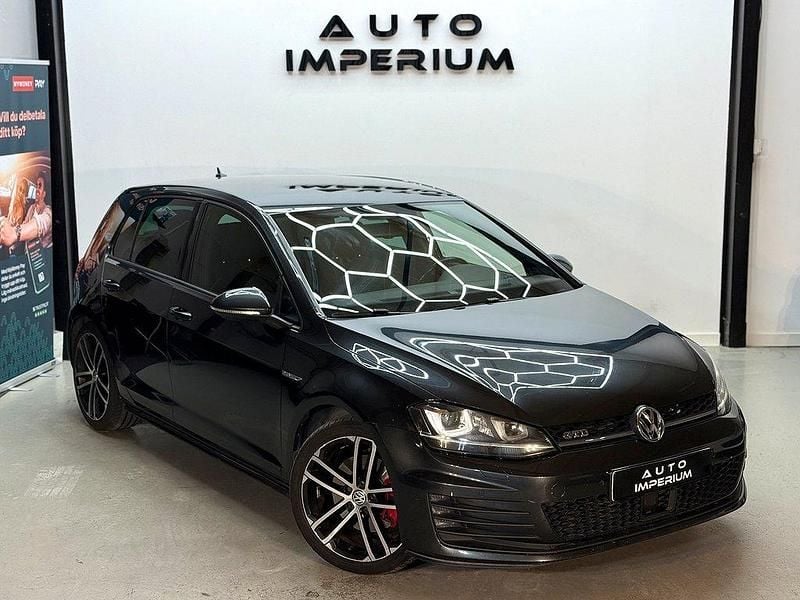 Mörkgrå (grå) Begagnad 2014 VW Golf VII GTD Halvkombi | 149 900 kr (Lite dyr) - Bild 1/4