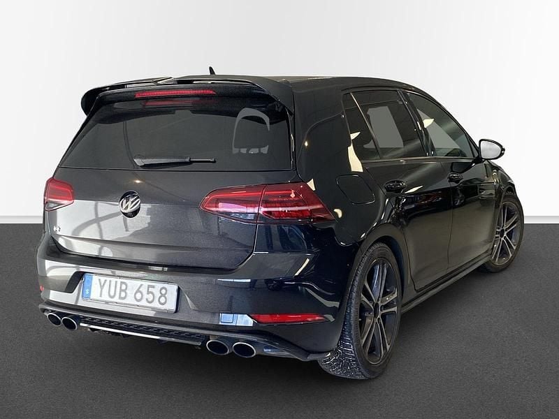 Begagnad VW Golf VII R 2018 Svart