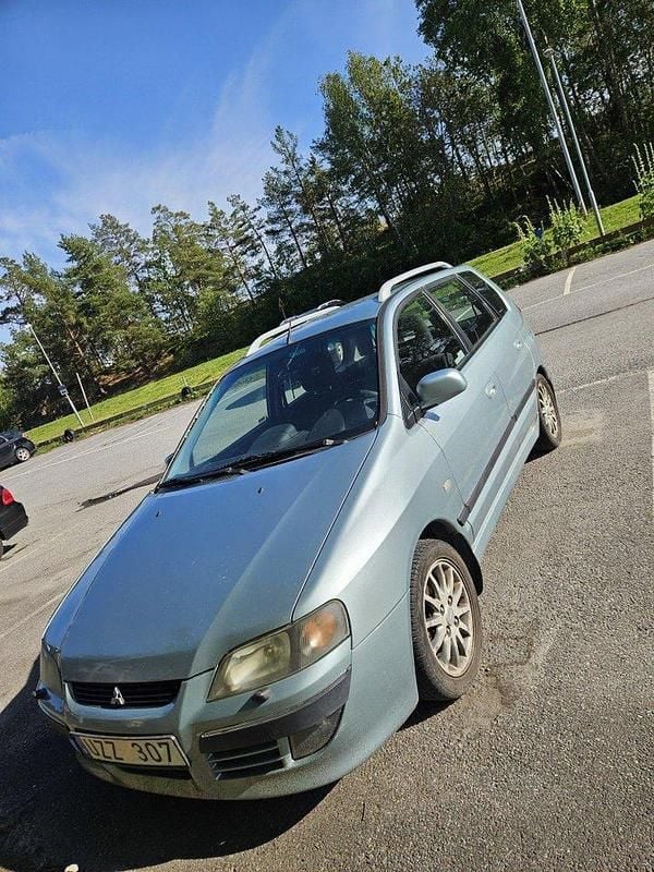 Silver Begagnad 2004 Mitsubishi Space Star Kombi | 6 000 kr (Superpris) - Bild 1/4