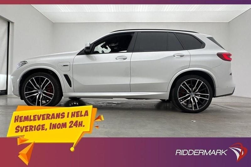 Vit Begagnad 2023 BMW X5 M Sport SUV | 719 800 kr - Bild 1/3