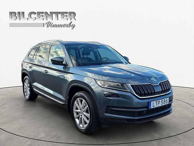 Grå Begagnad 2017 Skoda Kodiaq Business Line SUV | 199 900 kr (Marknadspris) - Bild 1/4