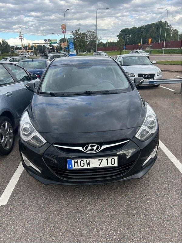 Svart Begagnad 2012 Hyundai i40 Sport Sedan | 80 000 kr (Marknadspris) - Bild 1/4