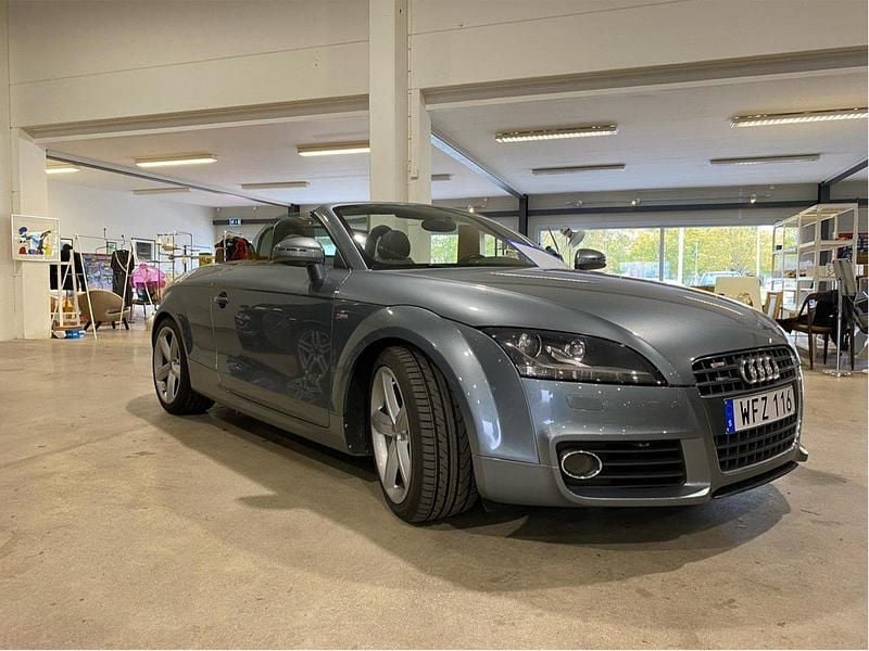 Grå Begagnad 2009 Audi TT Roadster S-Line Cab | 159 000 kr - Bild 1/4