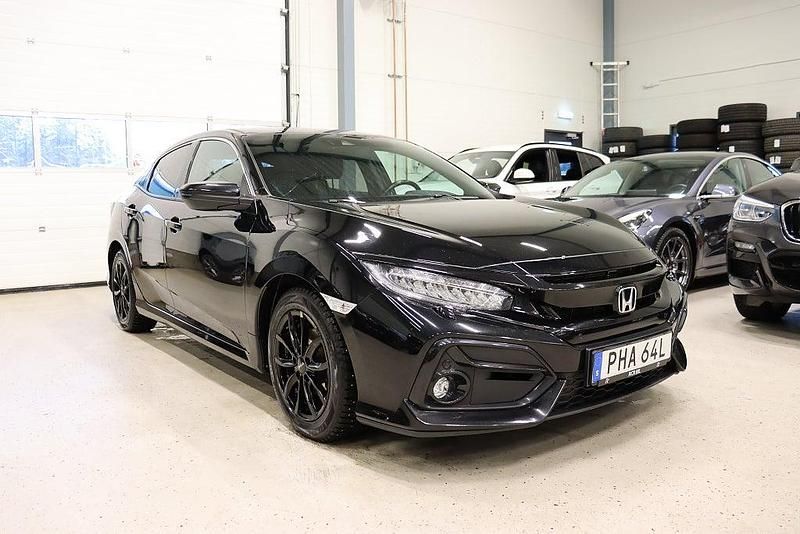 Begagnad Honda Civic Elegance 126 HK (92 kW) 2021 Svart Halvkombi