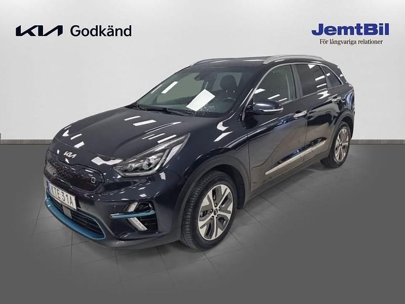 Begagnad Kia e-Niro Advance 152 kW (207 HK) 2022 Blå SUV