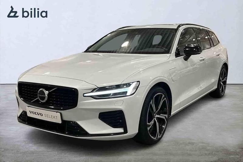 Vit Begagnad 2023 Volvo V60 Kombi | 399 900 kr (Dyr) - Bild 1/1